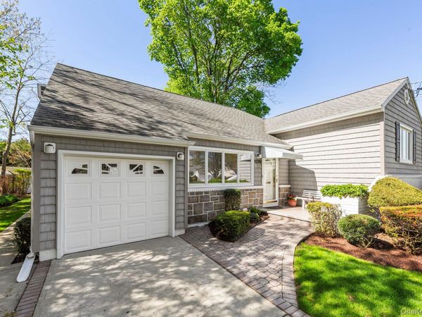 1076 Melissa Lane , North Bellmore, NY 11710