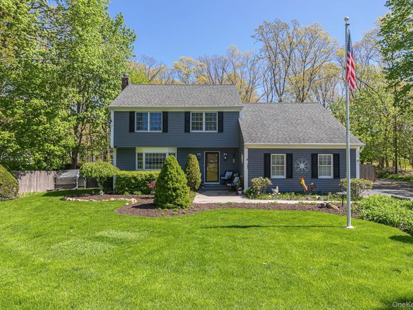 283 Pipe Stave Hollow Road, Miller Place, NY 11764