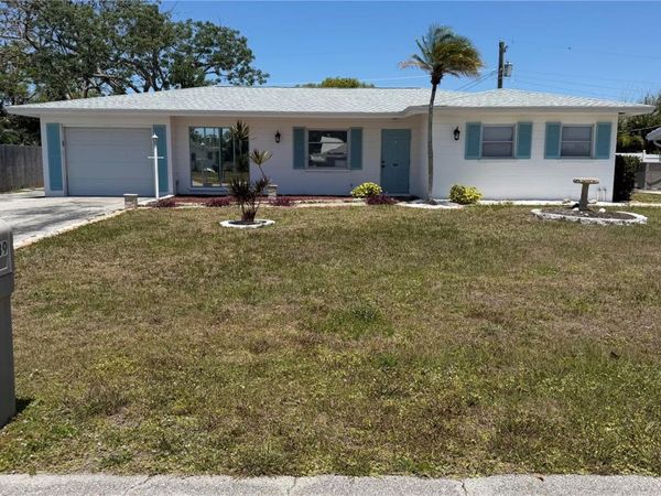 339 PINE TREE ROAD , VENICE, FL 34293