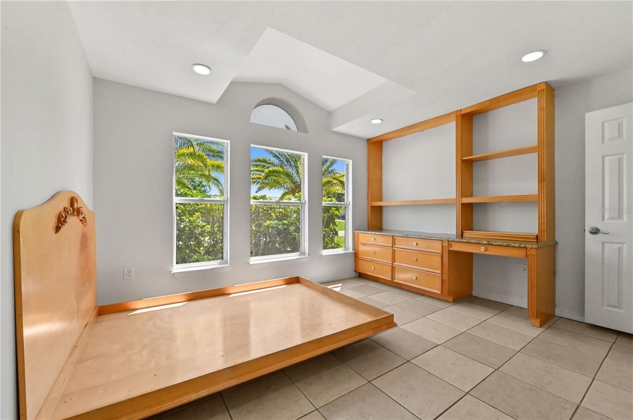 2050 SW Libra Lane, Port Saint Lucie, FL 34984 Photo
