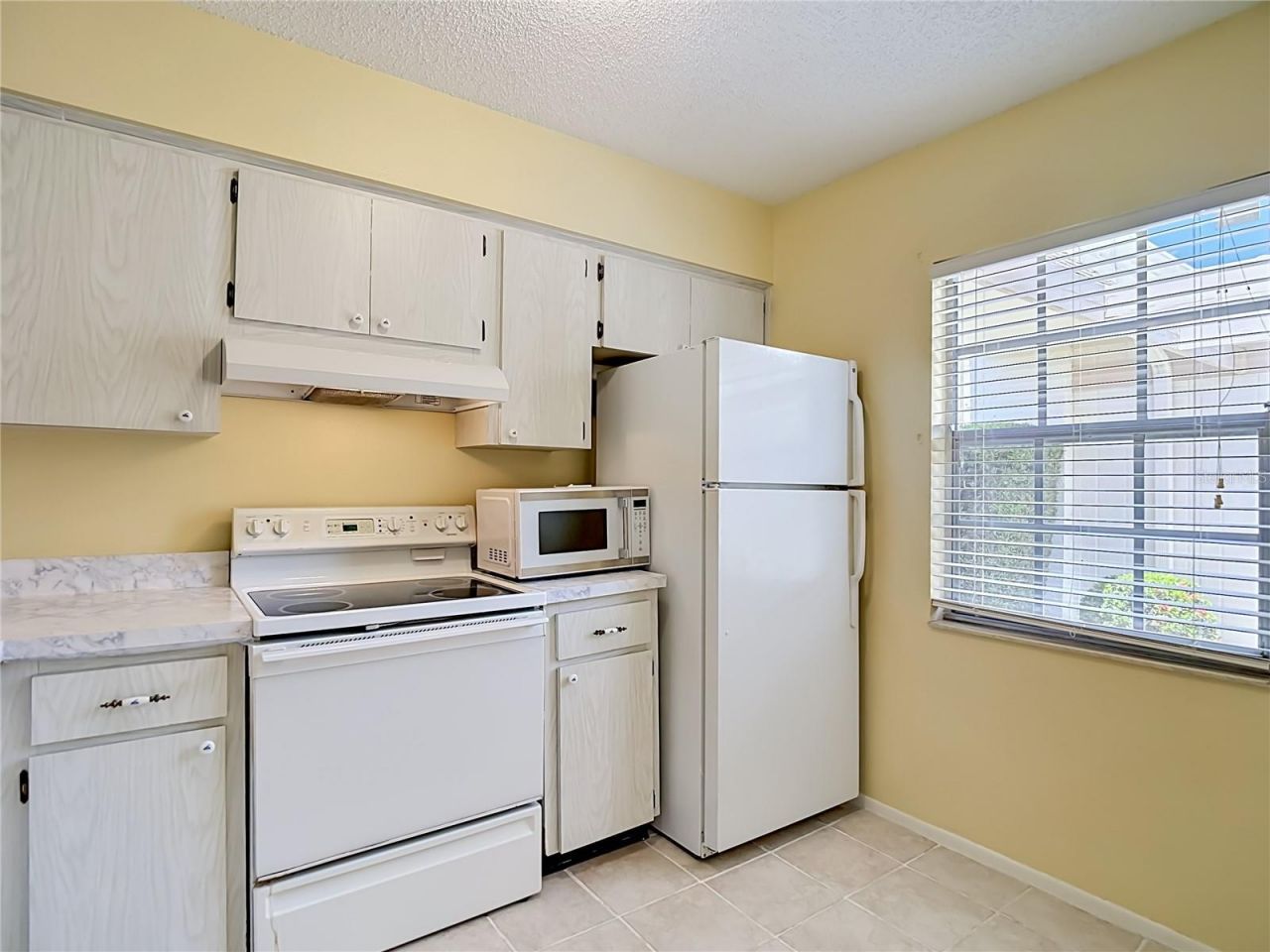 11132 Pembridge Court, Unit 6, Port Richey, FL 34668 Photo