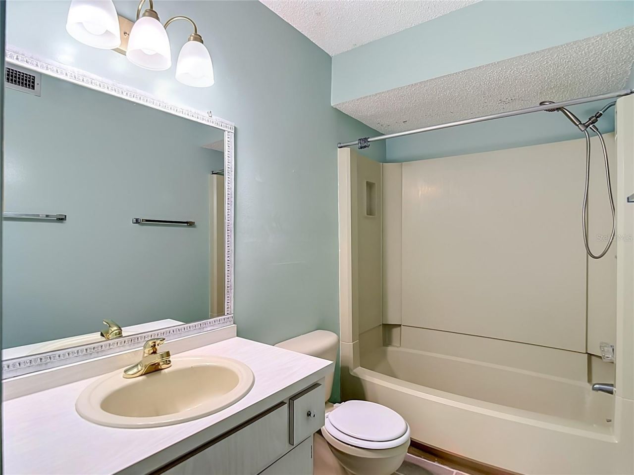 11132 Pembridge Court, Unit 6, Port Richey, FL 34668 Photo