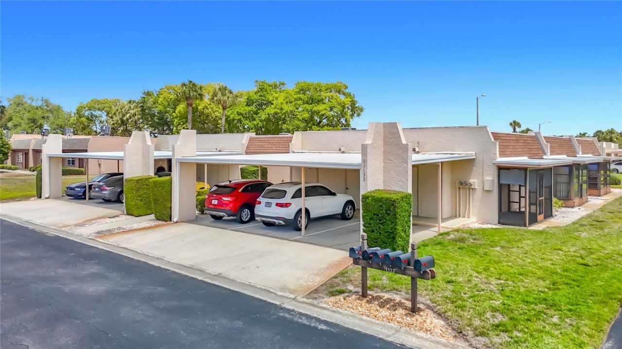 11132 Pembridge Court, Unit 6, Port Richey, FL 34668 Photo