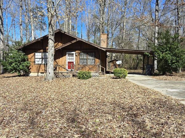166 Lakeshore Drive N, Ivey, GA 31031
