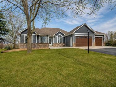 406 Singing Hills Drive SE, Lonsdale, MN 55046