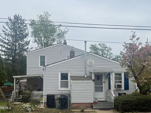 98 Belshaw Avenue, Shrewsbury Twp, NJ 07724