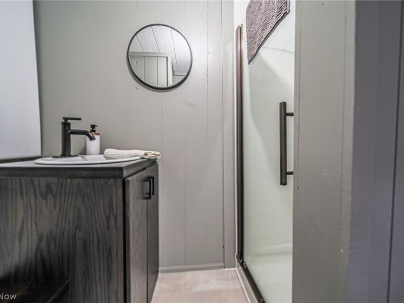 192 2nd Street, West Farmington, OH 44437 Photo 18