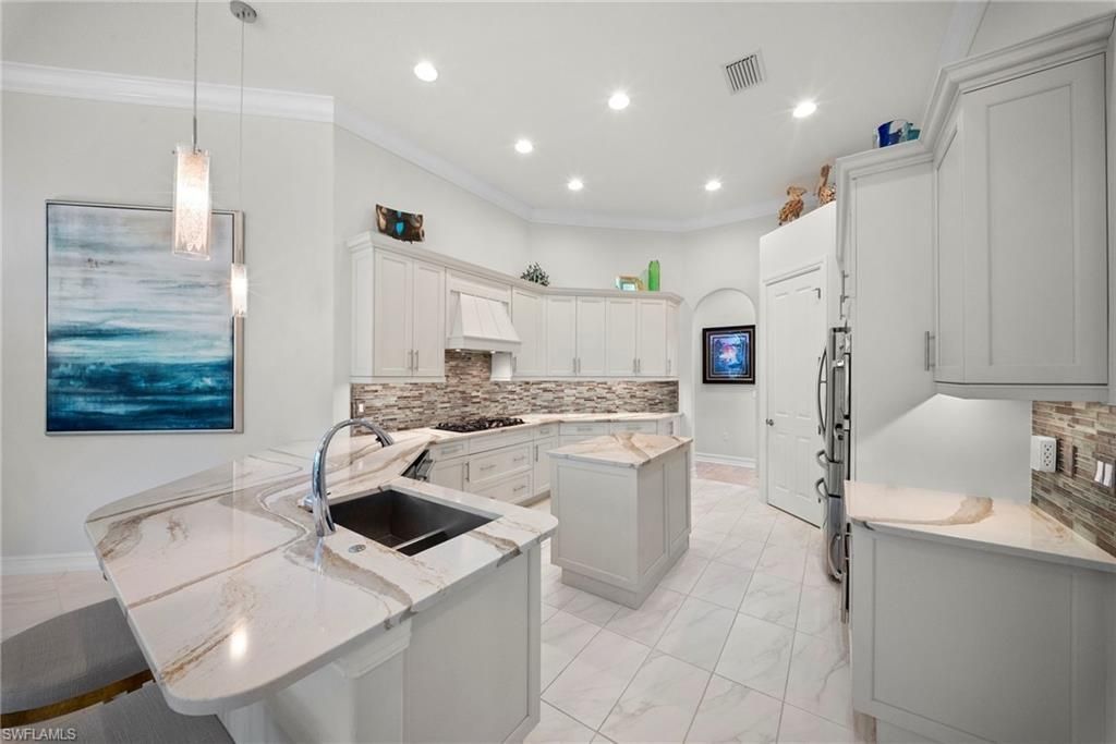 6449 Costa Cir , Naples, FL 34113 Photo