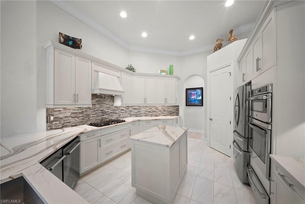 6449 Costa Cir , Naples, FL 34113 Photo