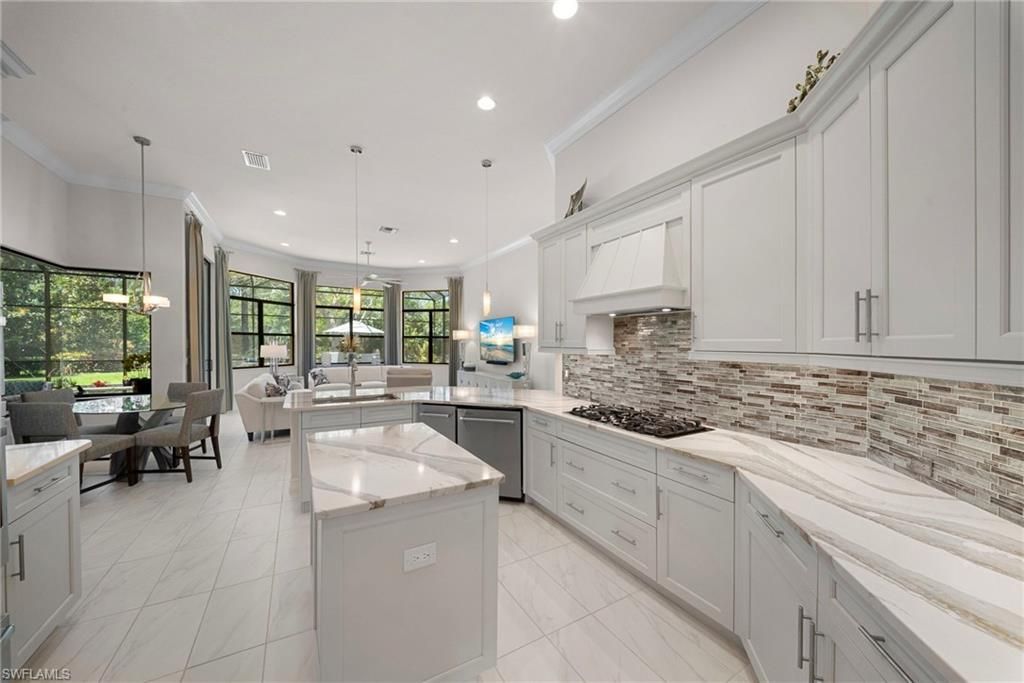 6449 Costa Cir , Naples, FL 34113 Photo