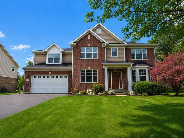 1551 E Olive Street, Palatine, IL 60074