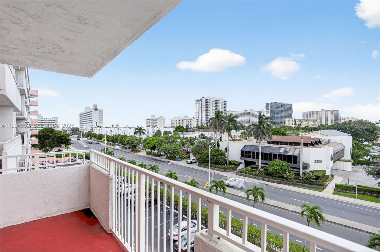 3201 NE 14th St Cswy , Unit 501, Pompano Beach, FL 33062 Photo