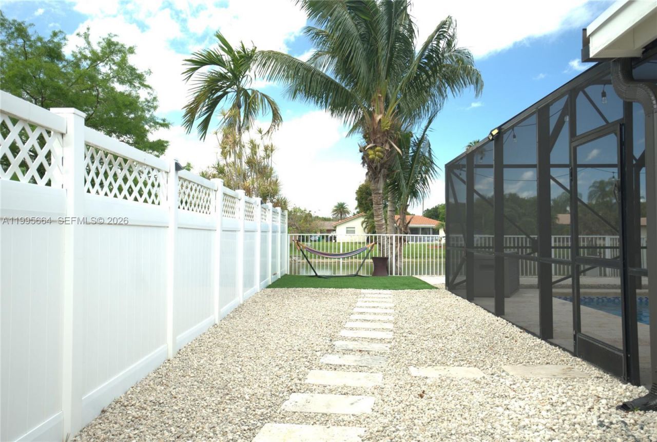 8253 NW 2nd Ct, Coral Springs, FL 33071 Photo