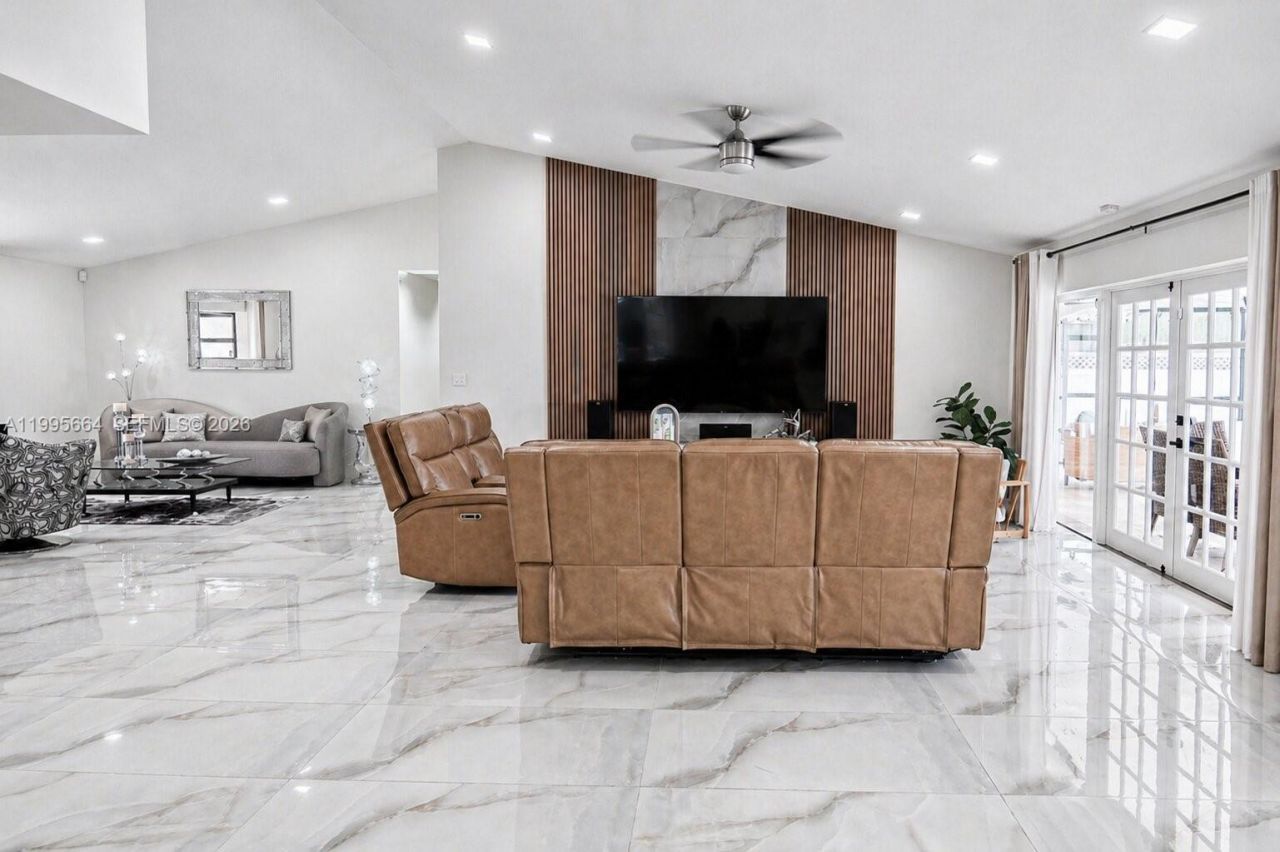 8253 NW 2nd Ct, Coral Springs, FL 33071 Photo