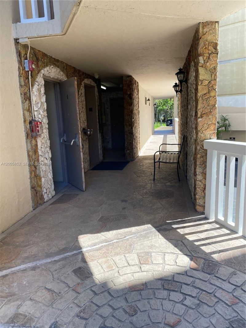 7031 Environ Blvd , Unit 221, Lauderhill, FL 33319 Photo