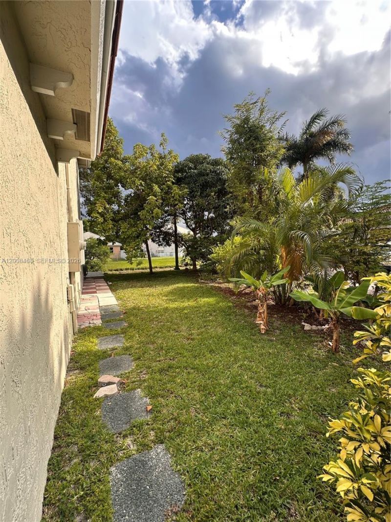 4852 NW 19th St, Coconut Creek, FL 33063 Photo