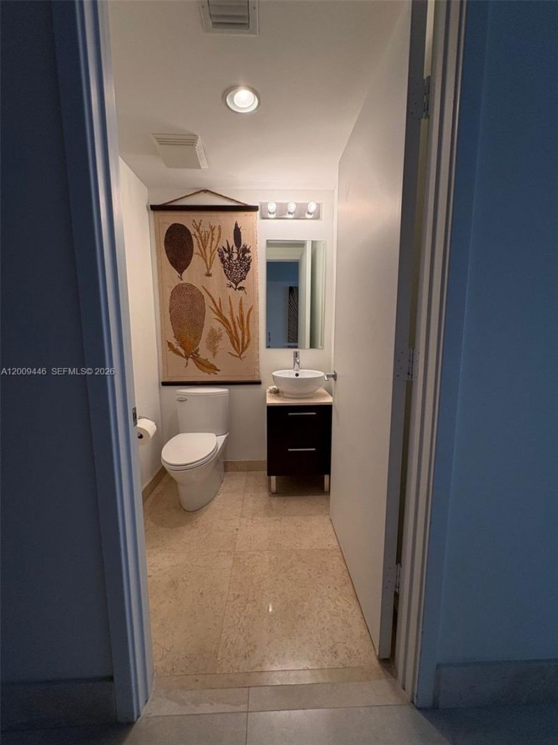 5875 Collins Ave , Unit 708, Miami Beach, FL 33140 Photo