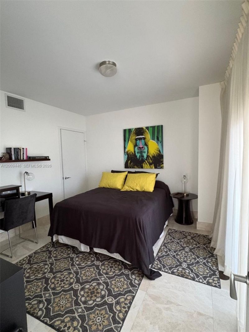 5875 Collins Ave , Unit 708, Miami Beach, FL 33140 Photo