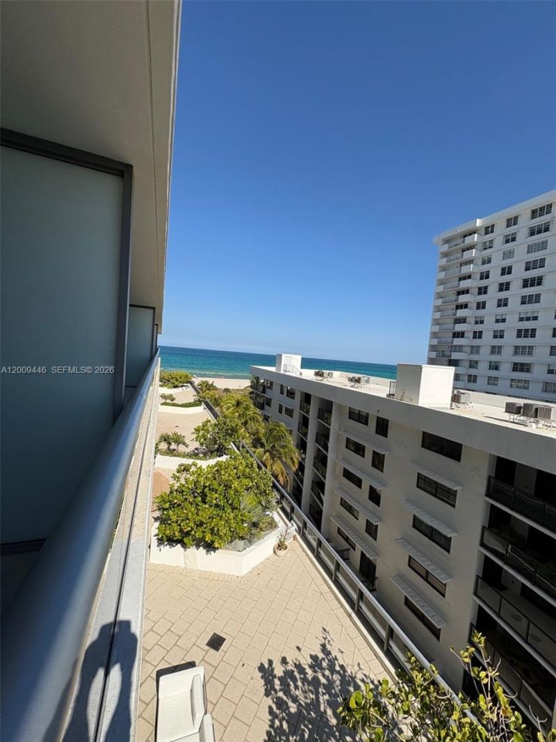 5875 Collins Ave , Unit 708, Miami Beach, FL 33140 Photo