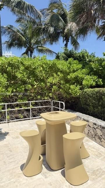 5875 Collins Ave , Unit 708, Miami Beach, FL 33140 Photo