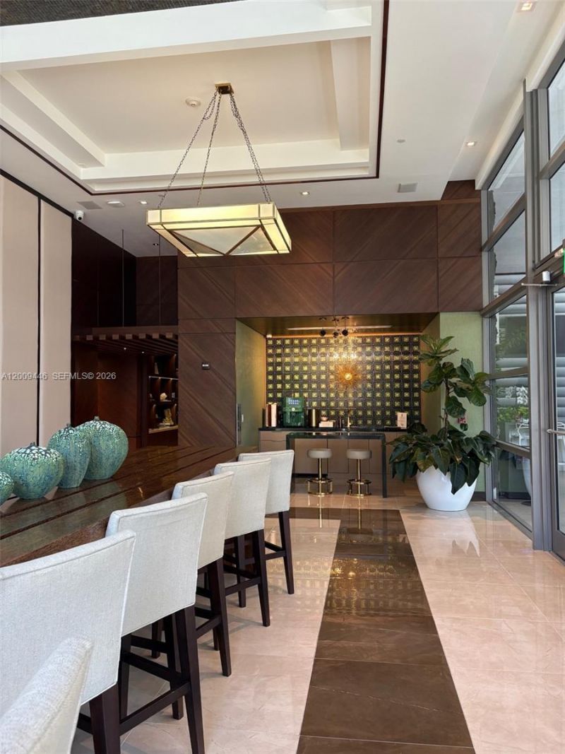 5875 Collins Ave , Unit 708, Miami Beach, FL 33140 Photo