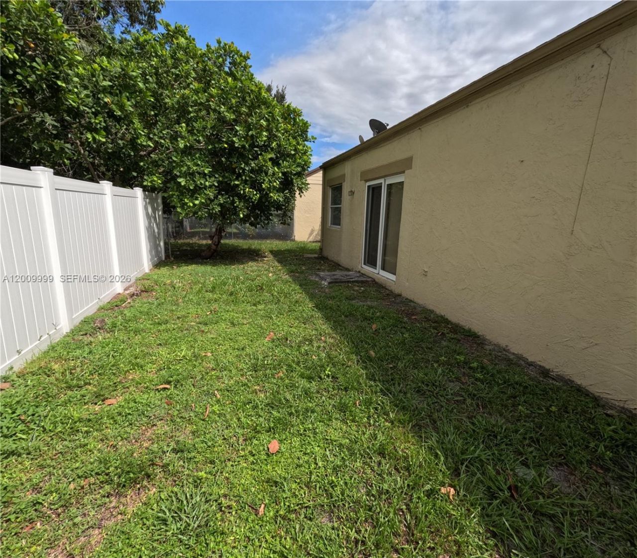 1211 SW 84th Ter, Unit 1211, Pembroke Pines, FL 33025 Photo