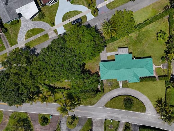 6065 N Waterway Dr , Miami, FL 33155