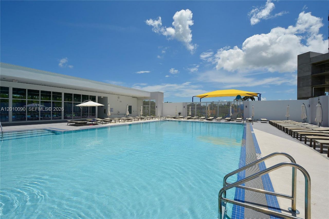 14951 Royal Oaks Ln , Unit 1609, North Miami, FL 33181 Photo
