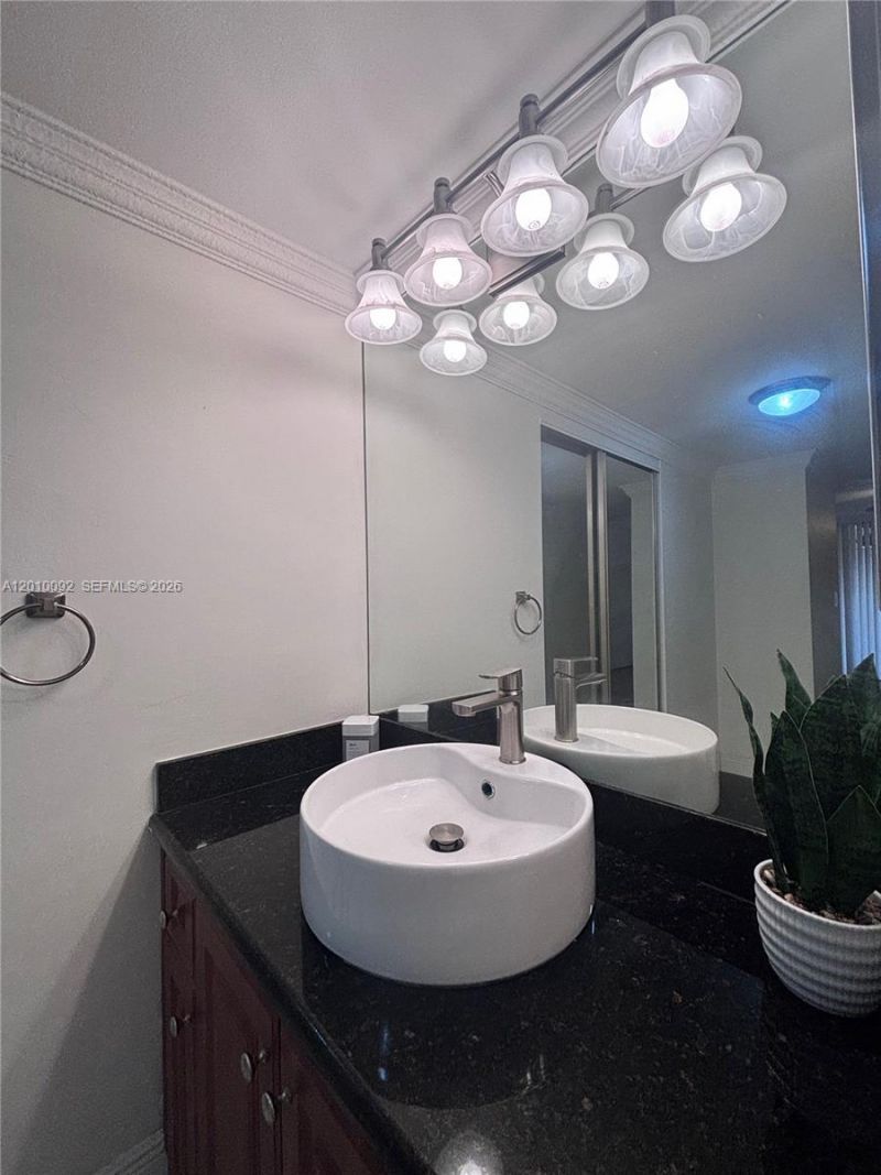 8050 W Mcnab Rd , Unit 212, Tamarac, FL 33321 Photo