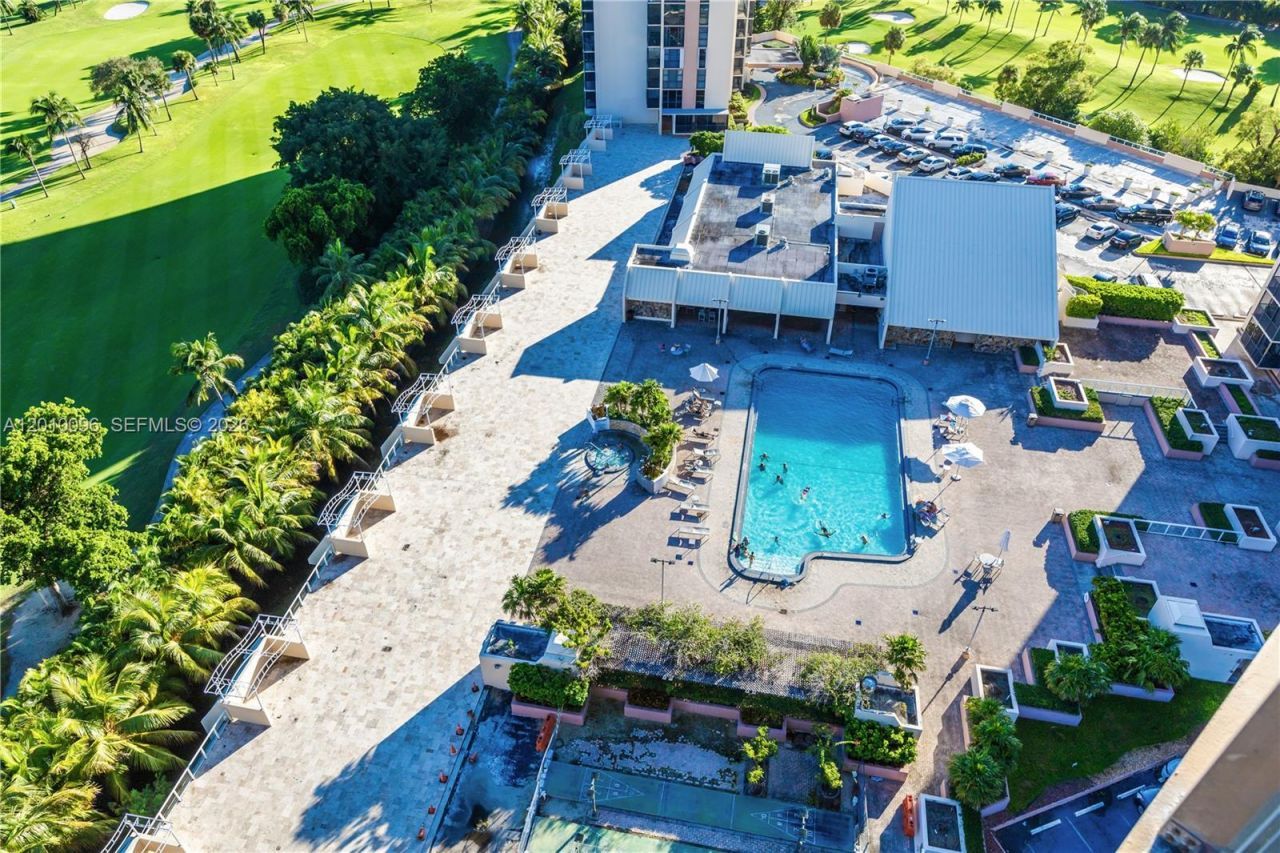 20379 W Country Club Dr , Unit 1239, Aventura, FL 33180 Photo