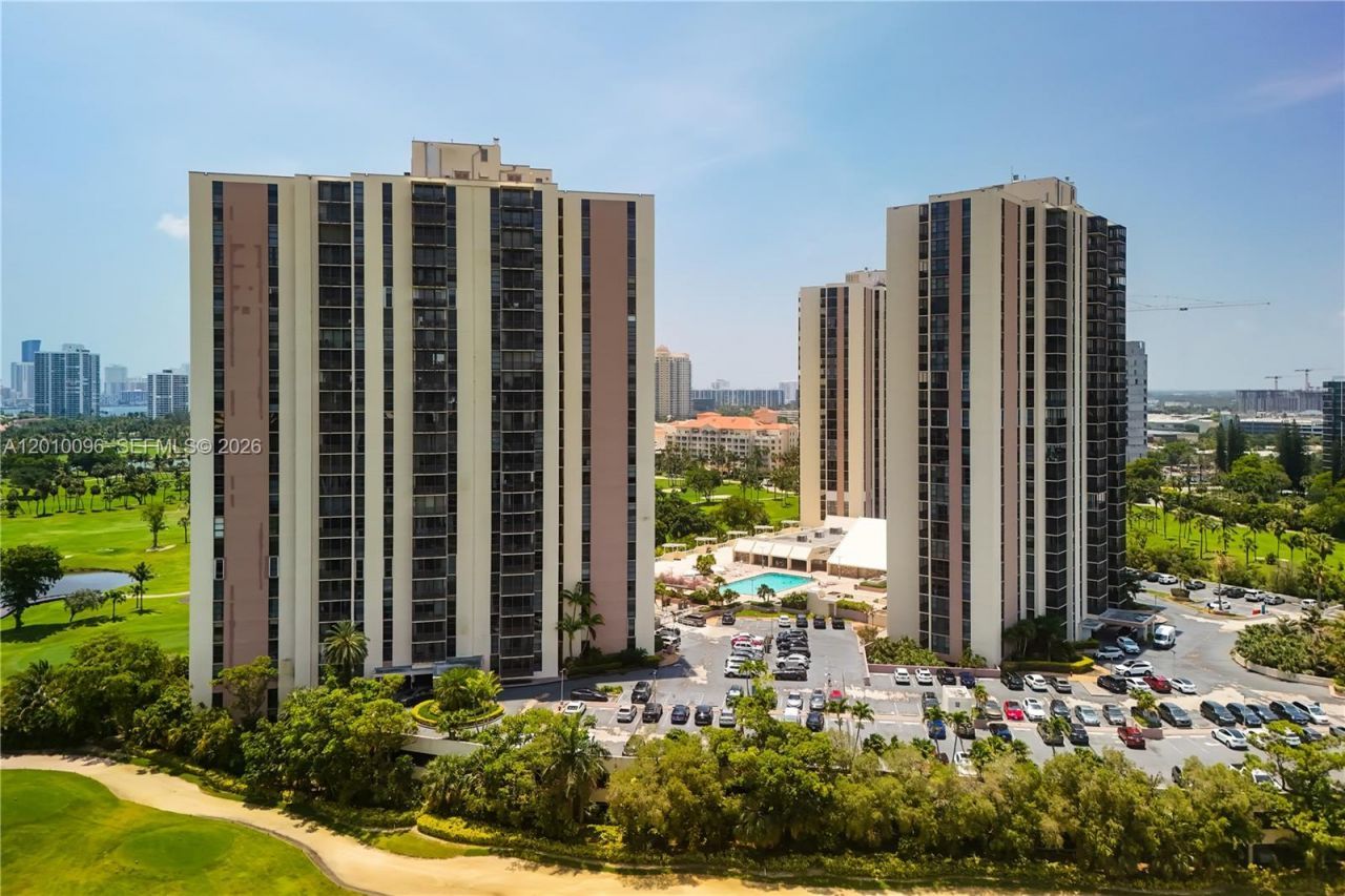 20379 W Country Club Dr , Unit 1239, Aventura, FL 33180 Photo