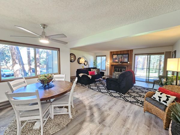 821 E Desperado Trail, UNIT 201, Sisters, OR 97759