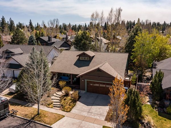2955 NW Bordeaux Lane, Bend, OR 97703