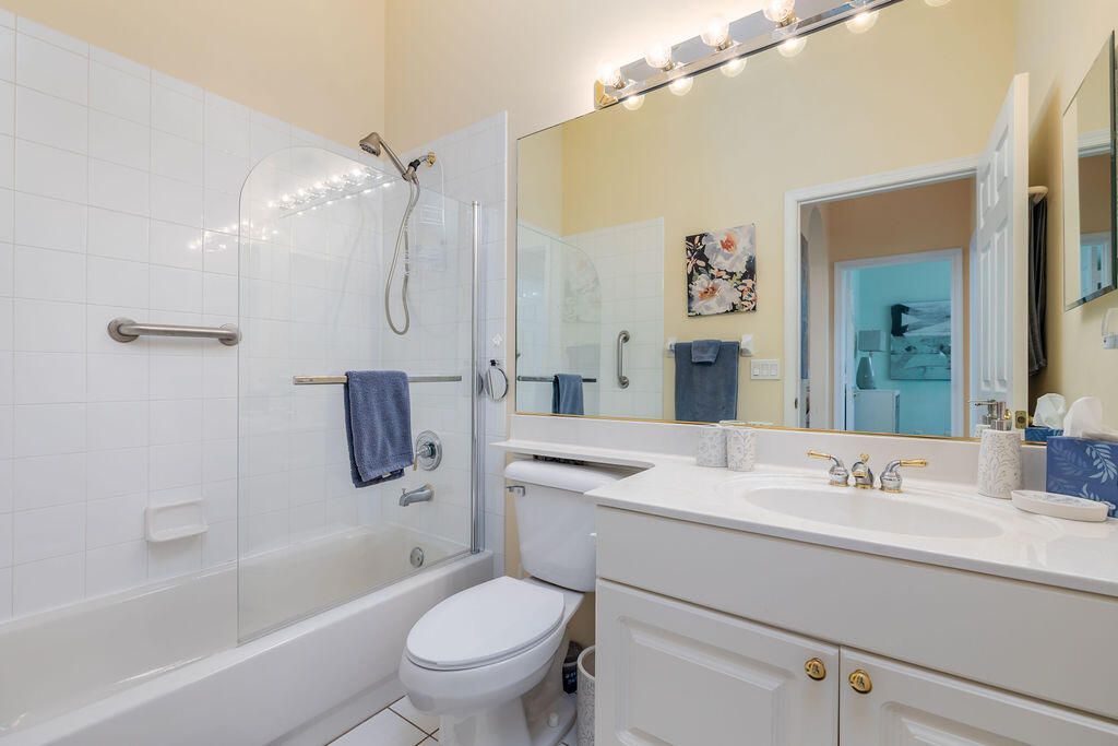 585 NW Lambrusco Drive, Port Saint Lucie, FL 34986 Photo