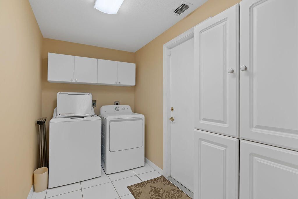 585 NW Lambrusco Drive, Port Saint Lucie, FL 34986 Photo