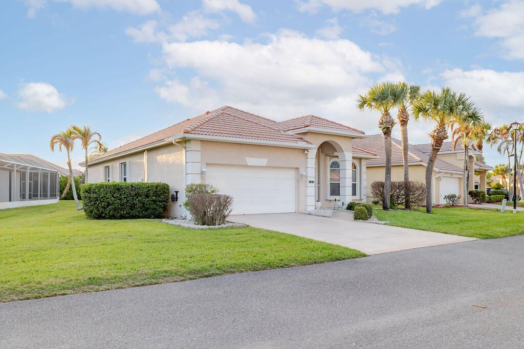 585 NW Lambrusco Drive, Port Saint Lucie, FL 34986 Photo