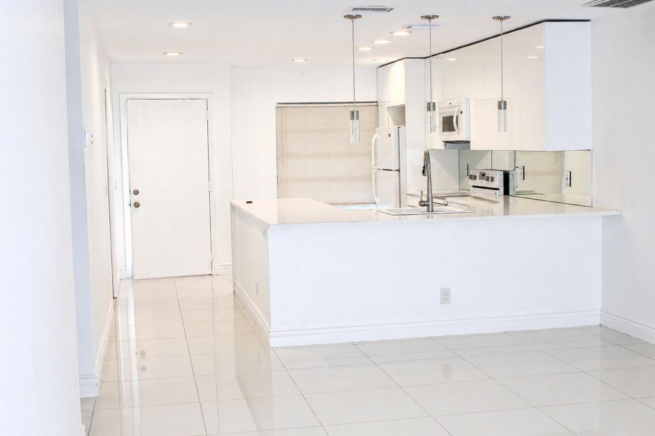 8861 Bella Vista Drive, Boca Raton, FL 33433 Photo