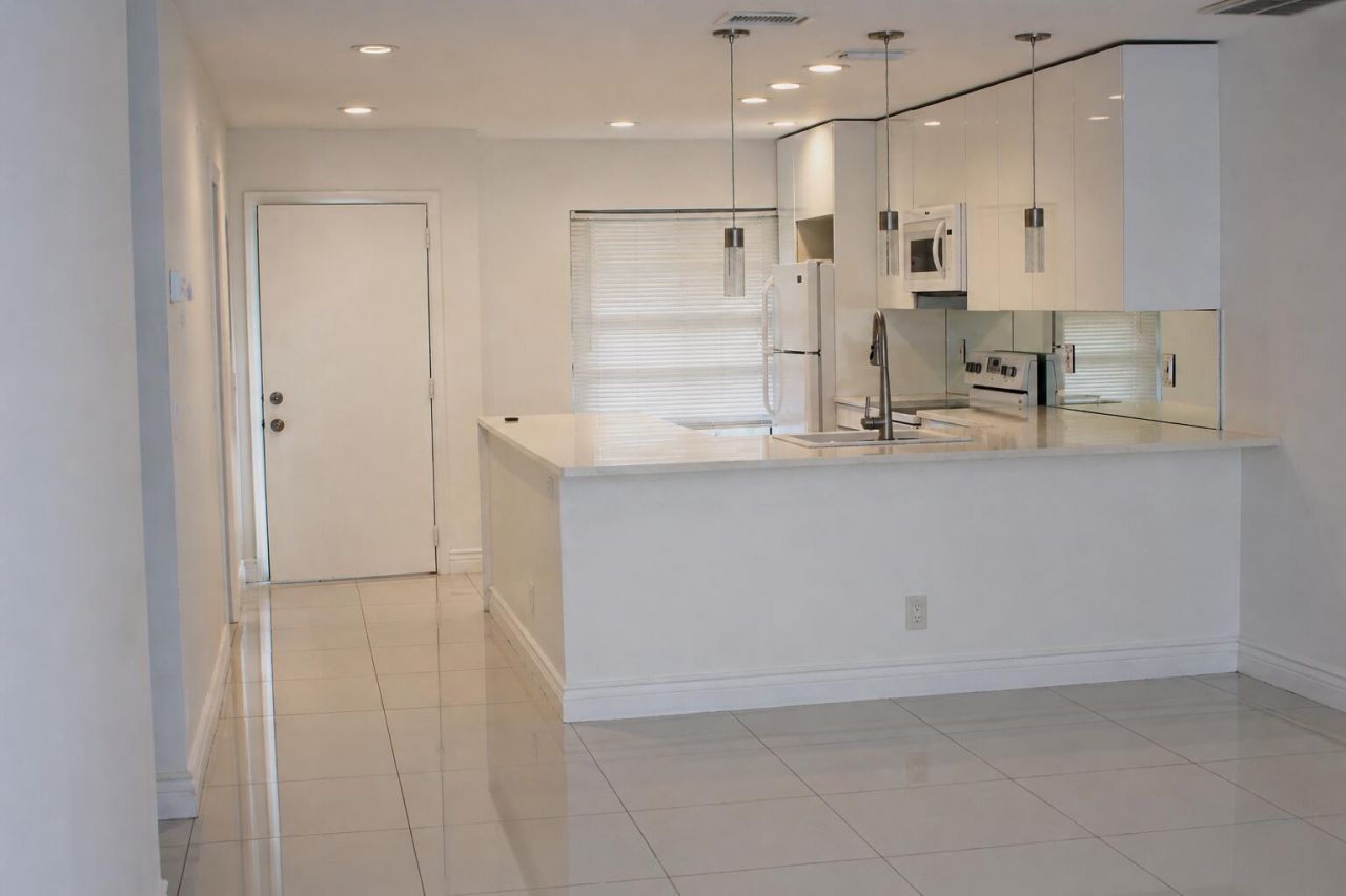 8861 Bella Vista Drive, Boca Raton, FL 33433 Photo