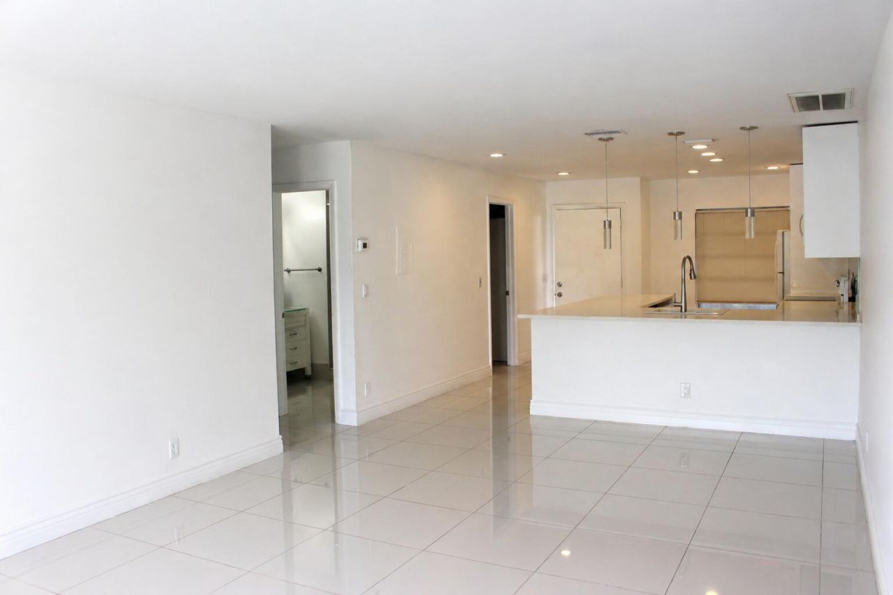 8861 Bella Vista Drive, Boca Raton, FL 33433 Photo