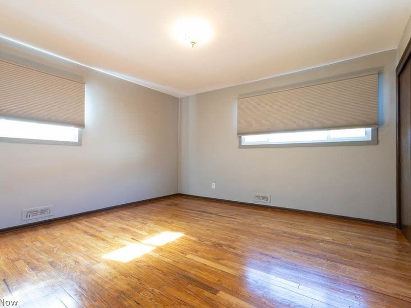 5180 Thornbury Road , Lyndhurst, OH 44124 Photo 17