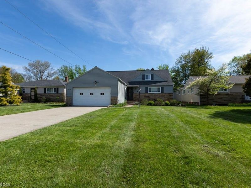 5180 Thornbury Road , Lyndhurst, OH 44124 Photo 33