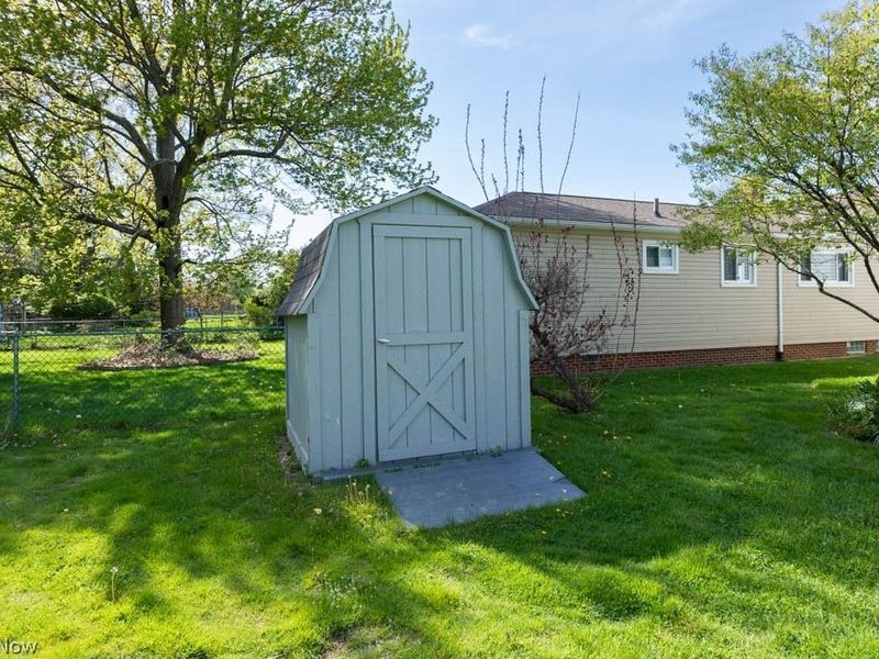 5180 Thornbury Road , Lyndhurst, OH 44124 Photo 36