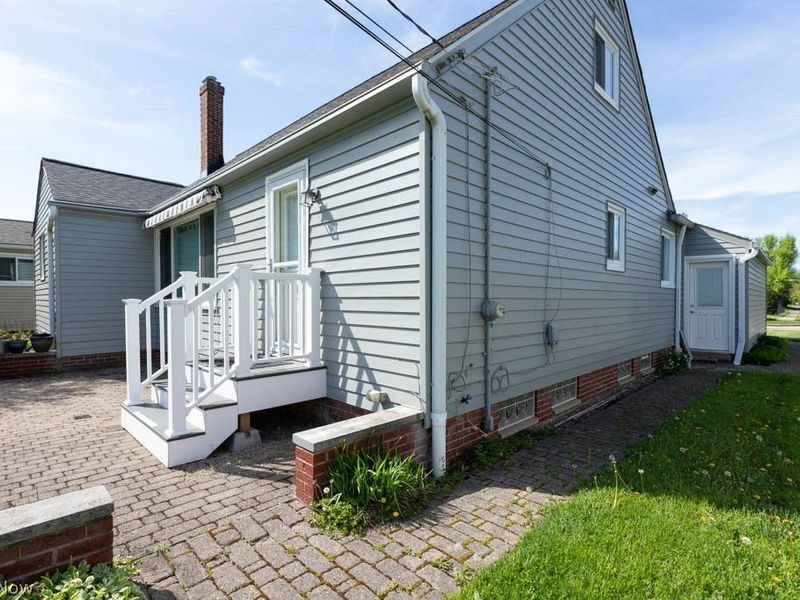 5180 Thornbury Road, Lyndhurst, OH 44124 Photo 40