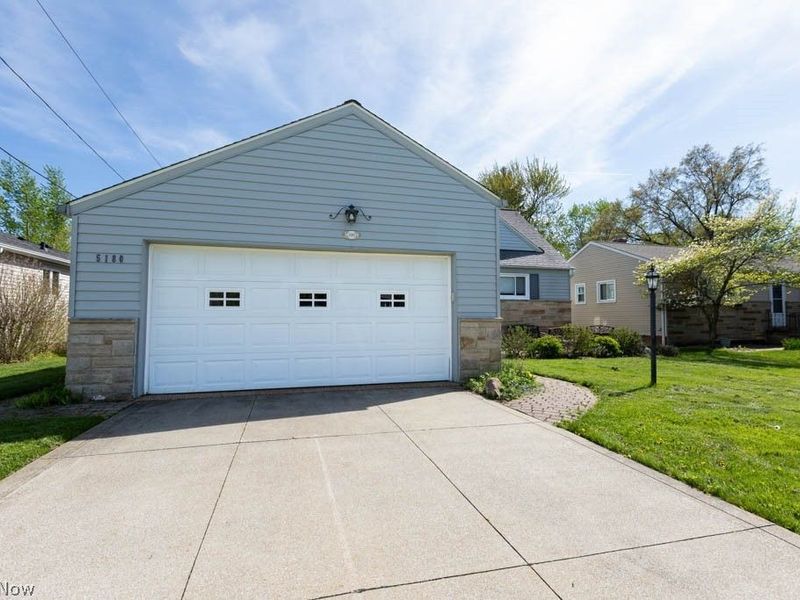 5180 Thornbury Road , Lyndhurst, OH 44124 Photo 43