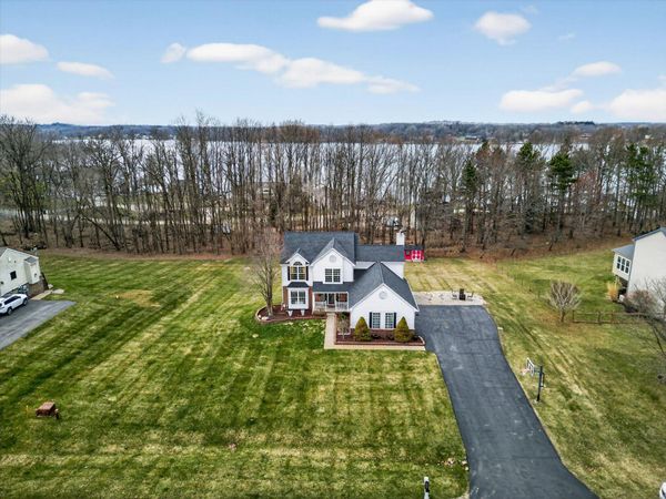 7233 N Lake Orchard Drive, Chelsea, MI 48118