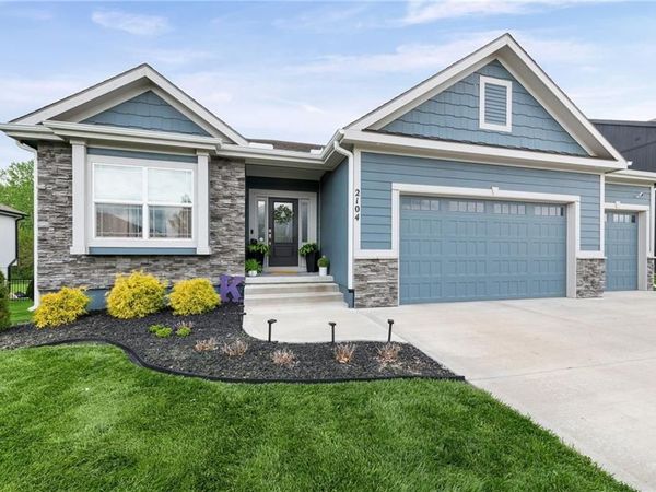 2104 Foxtail Drive, Kearney, MO 64060