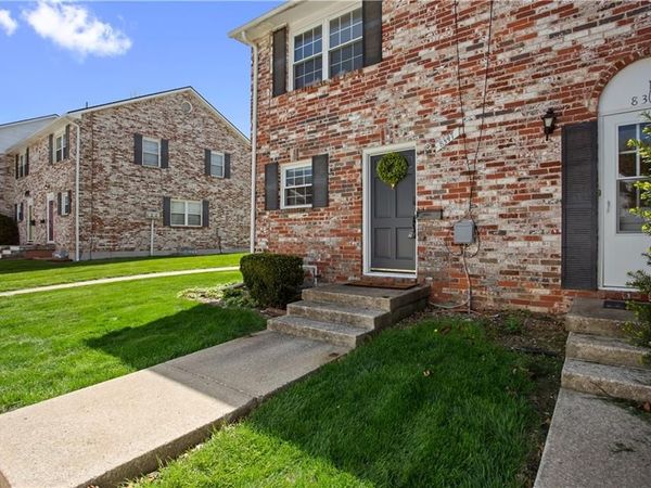 8347 Mackey Street, Overland Park, KS 66212