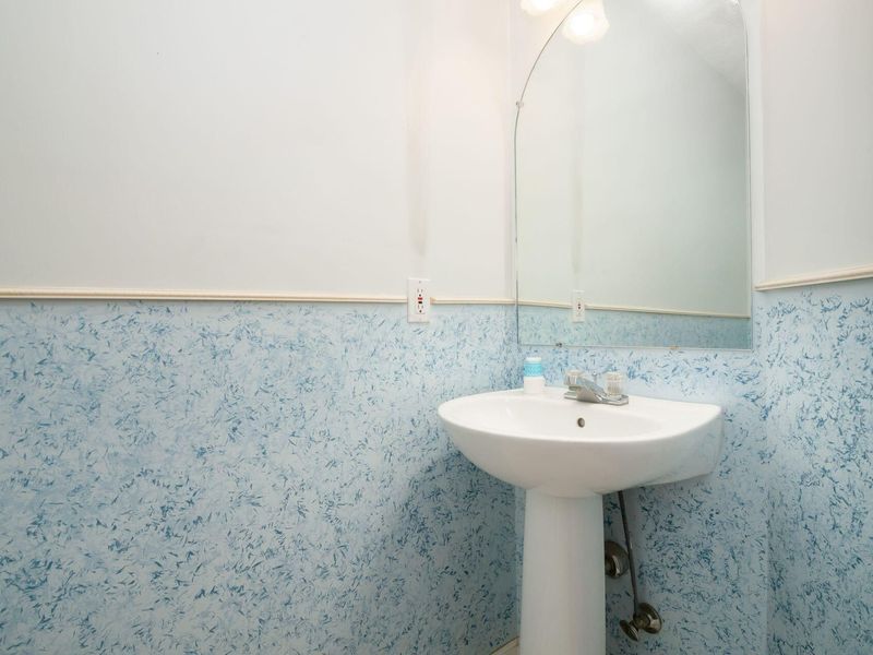 1032 Portlock Drive , Columbus, OH 43228 Photo 27