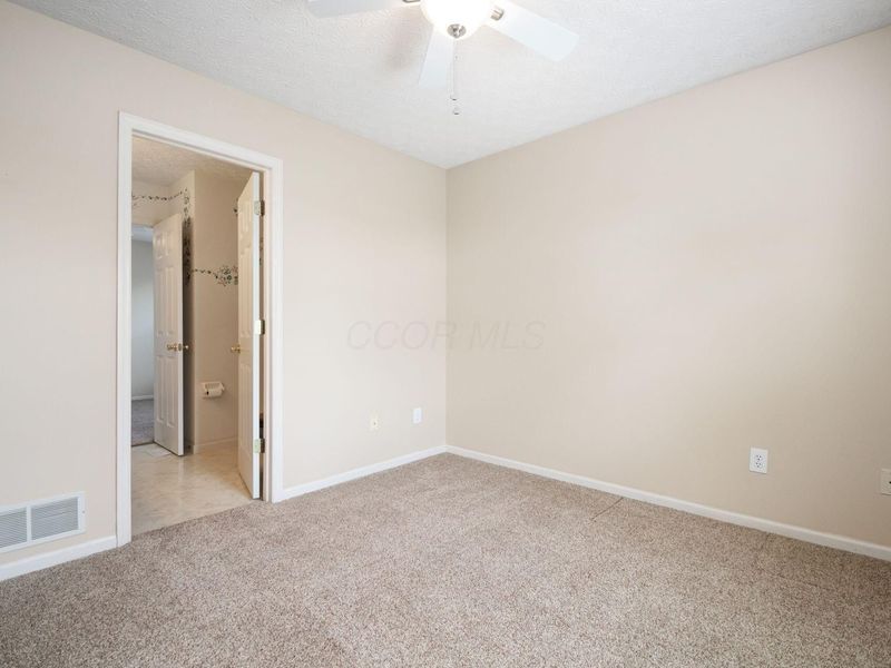 1032 Portlock Drive , Columbus, OH 43228 Photo 35