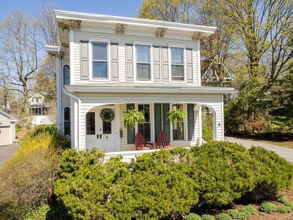 6 W Elizabeth Street, Skaneateles, NY 13152